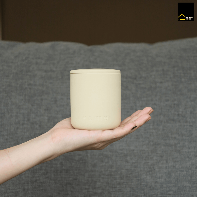 เทียนหอม KOMEI 200 กรัม กลิ่น BAREFOOT MUSE